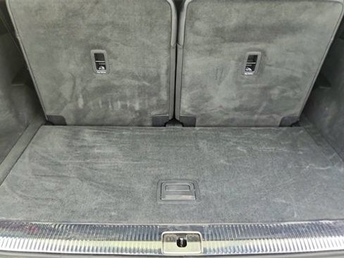 Used 2024 Audi Q7 3.0T Prestige w/ Prestige Package image 15