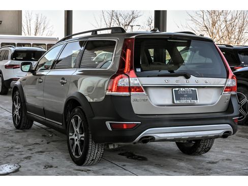 Used 2015 Volvo XC70 T6 Premier Plus image 6