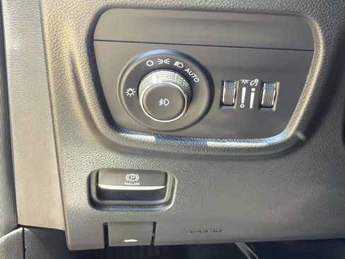 Used 2025 Jeep Grand Cherokee L Summit AWD/4WD image 24