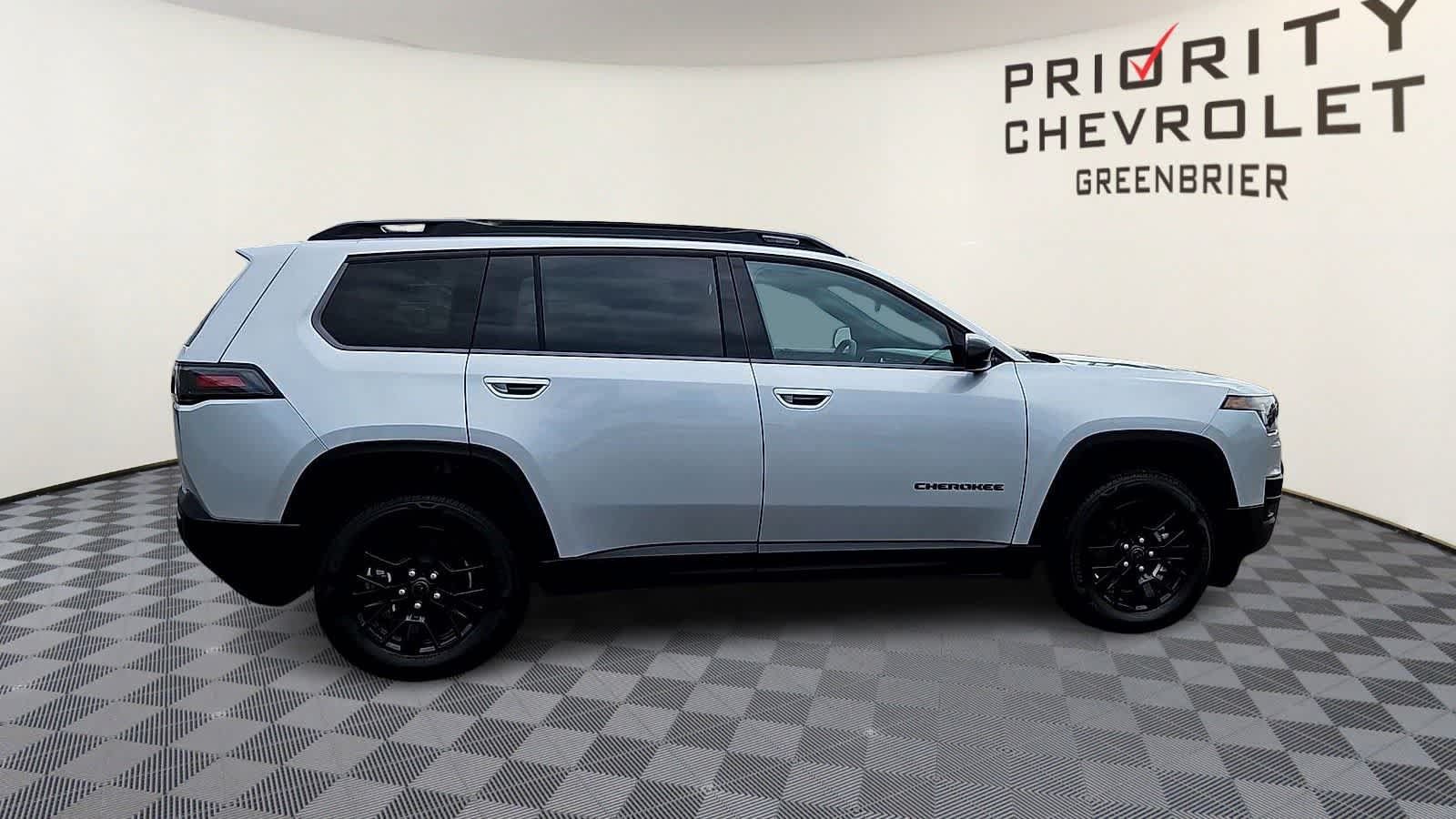 Used 2026 Jeep Cherokee AWD/4WD image 9
