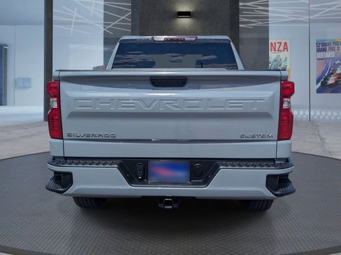 Used 2025 Chevrolet Silverado 1500 Custom image 5