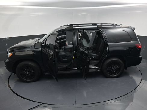 Used 2019 Toyota Sequoia TRD Sport w/ TRD Sport Premium Package AWD/4WD image 25