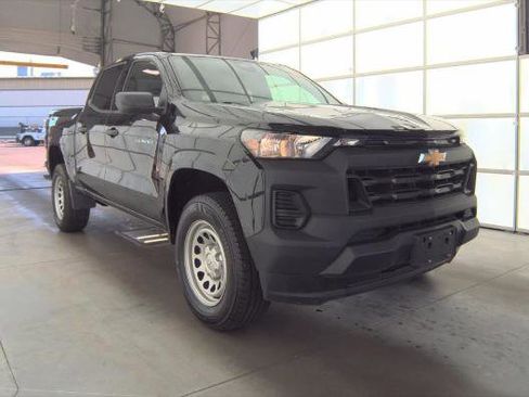 Used 2023 Chevrolet Colorado W/T RWD image 3