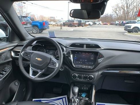 Used 2023 Chevrolet TrailBlazer ACTIV w/ Sun and Liftgate Package AWD/4WD image 22