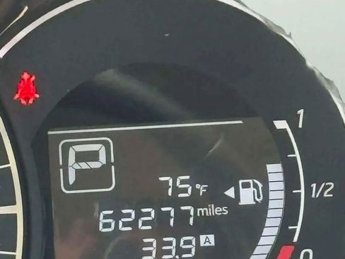 Used 2016 Nissan Versa Note SV image 28