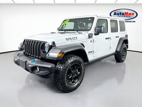 Used 2023 Jeep Wrangler Unlimited w/ Cold Weather Group AWD/4WD image 4