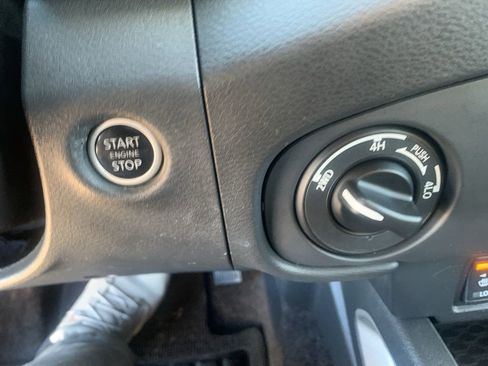 Certified 2023 Nissan Frontier SV w/ Technology Package image 18