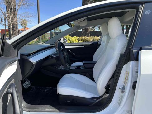 Used 2022 Tesla Model 3 Performance image 29