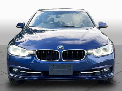 Used 2018 BMW 330i xDrive Sedan w/ Convenience Package AWD/4WD image 3