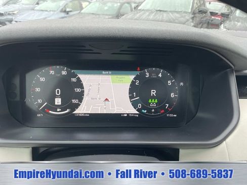 Used 2025 Land Rover Discovery S AWD/4WD image 32