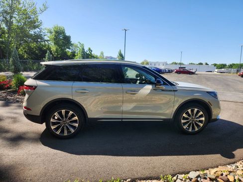 Used 2022 Lincoln Corsair Reserve w/ Equipment Group 201A image 6