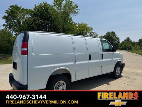 New 2025 Chevrolet Express 2500 w/ Driver Convenience Package image 10