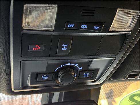 Used 2022 Toyota Tacoma TRD Off-Road w/ Technology Package AWD/4WD image 26