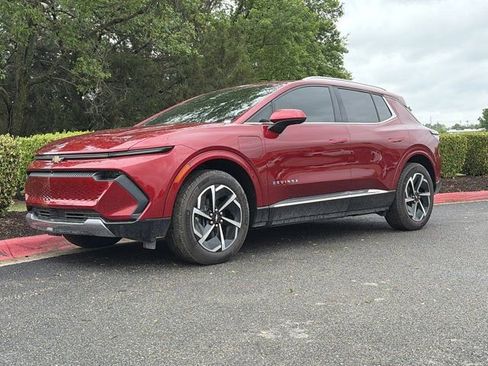Used 2025 Chevrolet Equinox EV LT w/ Convenience Package image 10