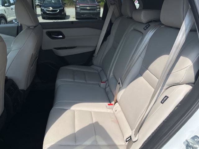 Certified 2023 Nissan Rogue SV w/ SV Premium B Package AWD/4WD image 13