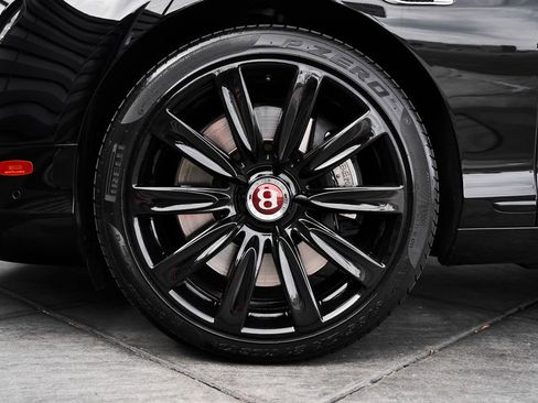 Used 2016 Bentley Continental GT image 3