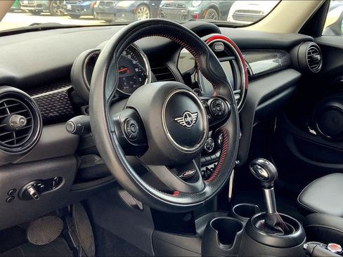 Used 2019 MINI Cooper S image 10
