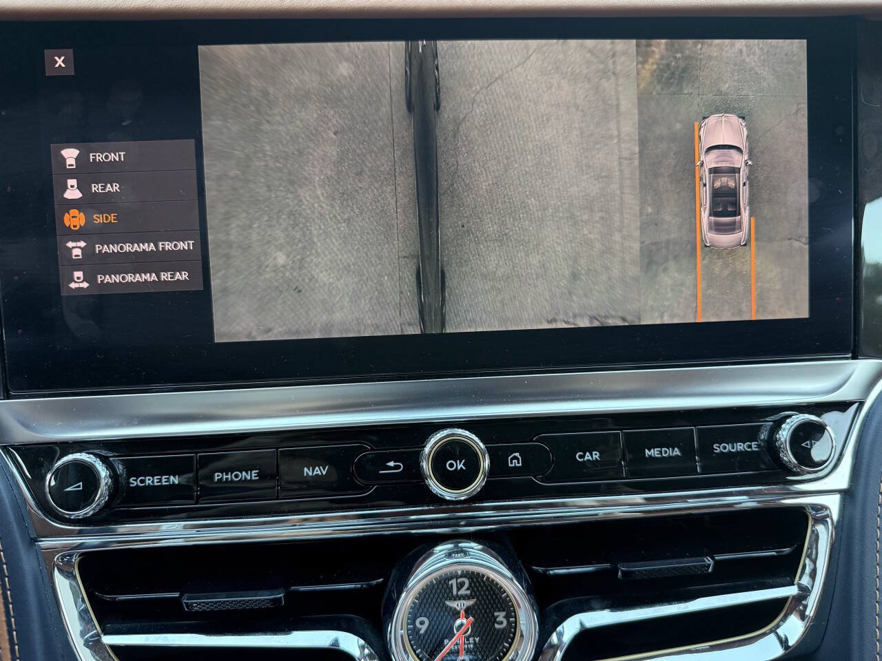 Used 2022 Bentley Flying Spur V8 AWD/4WD image 43
