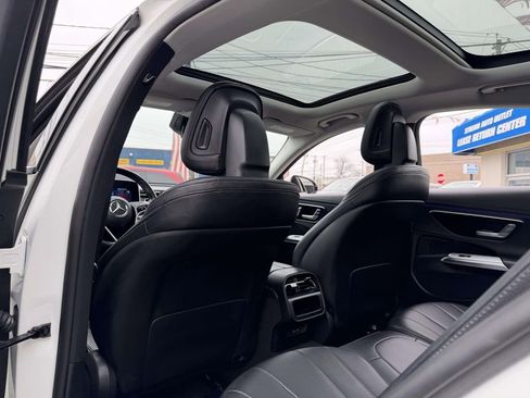 Used 2025 Mercedes-Benz E 350 4MATIC Sedan image 22