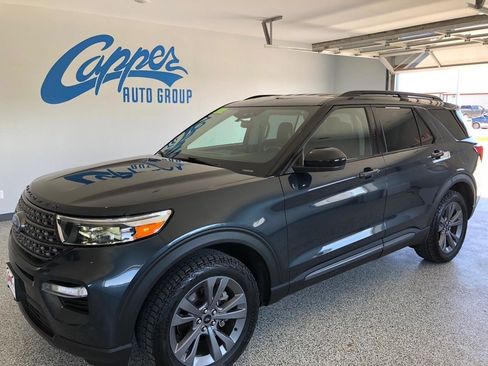 Used 2022 Ford Explorer XLT w/ Equipment Group 202A image 1