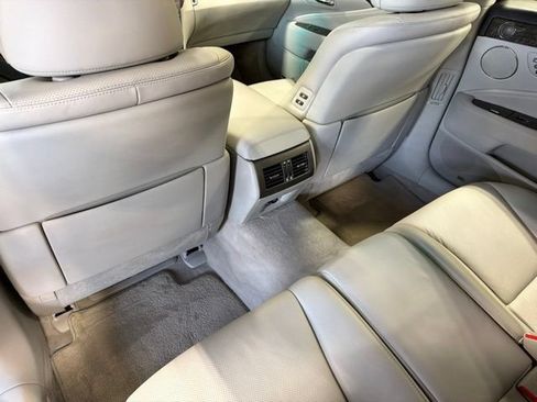 Used 2007 Lexus LS 460 RWD image 30
