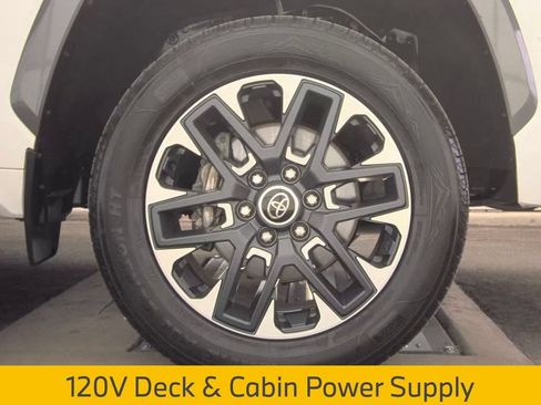 Used 2022 Toyota Tundra Limited AWD/4WD image 9
