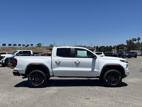New 2026 GMC Canyon Elevation RWD image 2