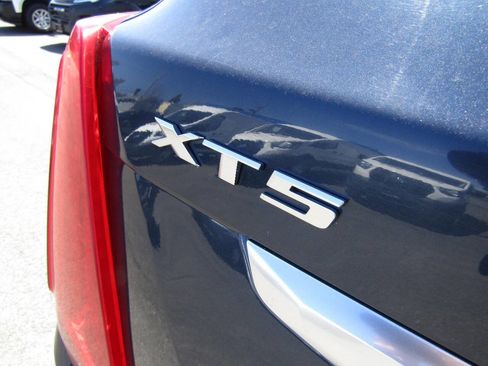 Used 2019 Cadillac XT5 AWD image 32