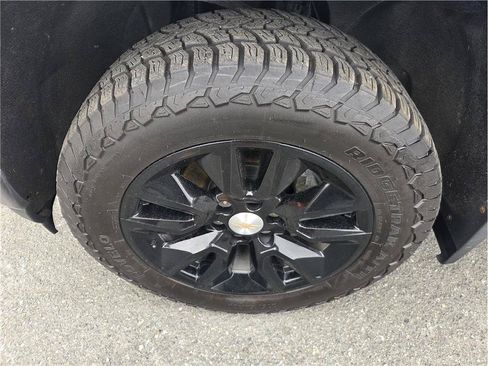 Used 2021 Chevrolet Silverado 1500 Custom AWD/4WD image 11