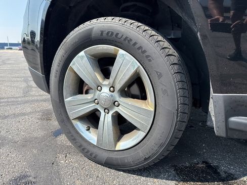 Used 2014 Jeep Compass Latitude image 6