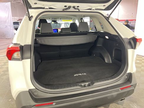 Used 2025 Toyota RAV4 XLE image 26
