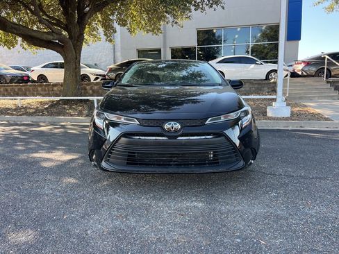 Used 2024 Toyota Corolla LE image 2