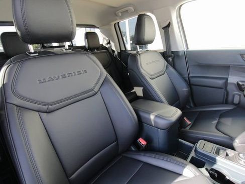 New 2025 Ford Maverick Lariat w/ Black Appearance Package AWD/4WD image 34