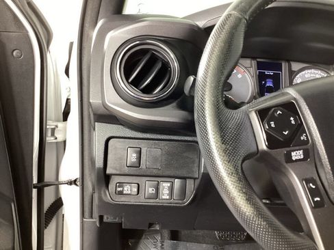 Used 2023 Toyota Tacoma TRD Off-Road AWD/4WD image 13