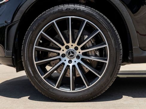 Used 2023 Mercedes-Benz GLC 300 4MATIC Coupe image 11