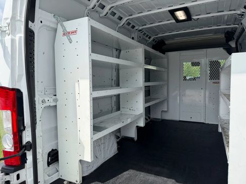 Used 2022 RAM ProMaster 2500 FWD image 3