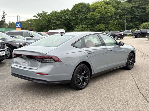 Used 2025 Honda Accord SE image 7