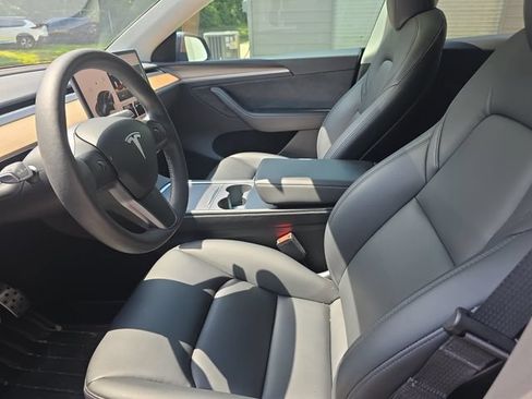 Used 2023 Tesla Model Y Long Range AWD/4WD image 10