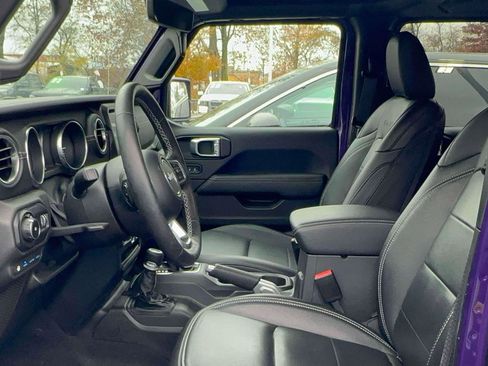 Used 2023 Jeep Wrangler Unlimited Sahara w/ Cold Weather Group image 15