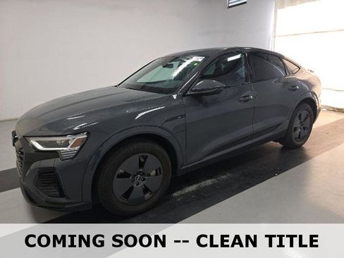 Used 2024 Audi Q8 e-tron Premium image 1