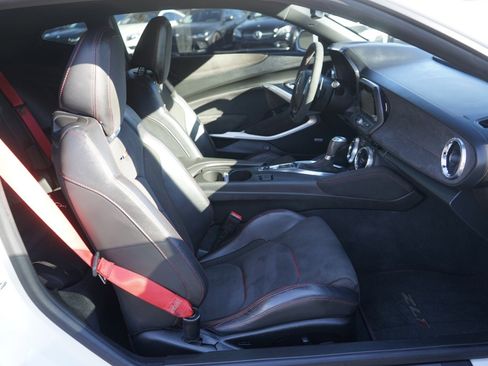 Used 2018 Chevrolet Camaro ZL1 image 17