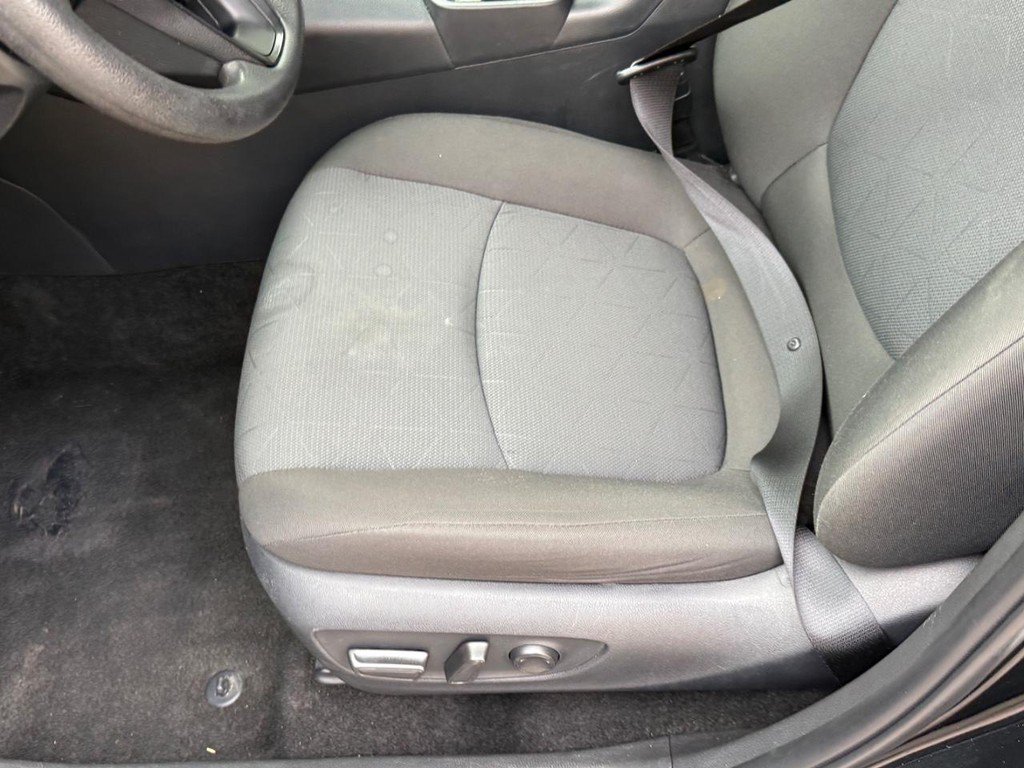 Certified 2025 Toyota RAV4 XLE AWD/4WD image 17