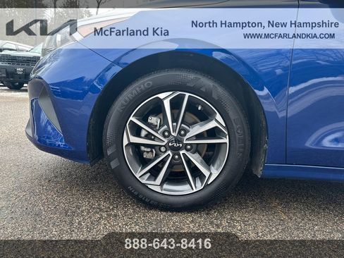 Used 2023 Kia Forte LXS image 29