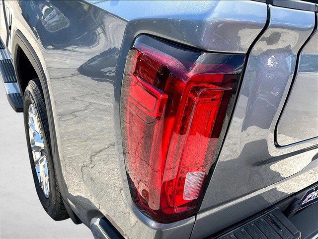 Used 2020 GMC Sierra 1500 SLT w/ SLT Premium Package AWD/4WD image 28