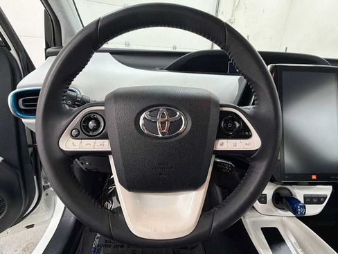 Certified 2017 Toyota Prius Prime Advanced w/ Carpet Mat Package FWD image 16