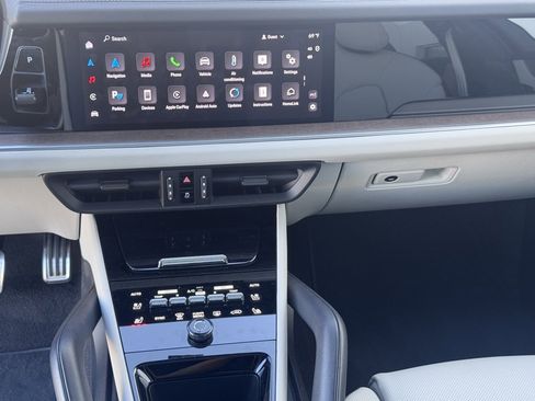 Used 2024 Porsche Cayenne S image 26