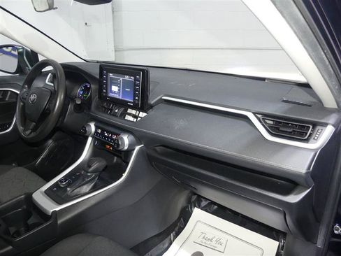 Used 2020 Toyota RAV4 XLE w/ Convenience Package AWD/4WD image 24