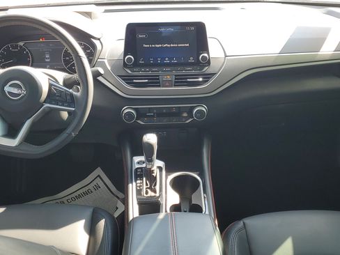 Certified 2025 Nissan Altima 2.5 SR image 14