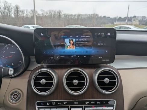 Used 2021 Mercedes-Benz GLC 300 4MATIC image 22