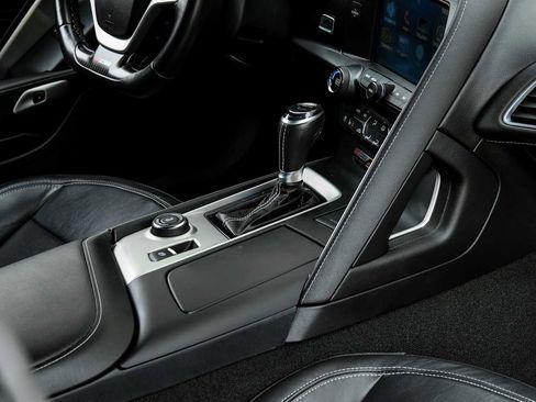 Used 2019 Chevrolet Corvette Z06 image 24